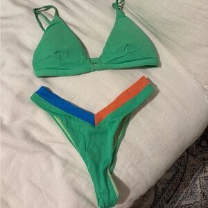 ONE ONE swim green suit SIZE LARGE